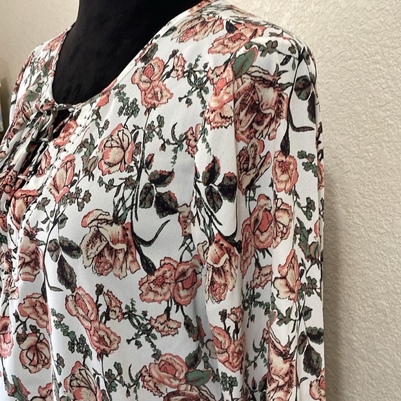 PLEIONE ROSE PATTERN BLOUSE - Picture 6 of 9